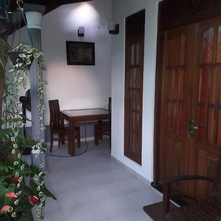 Aayu'S Guest Hotel Bentota Exterior photo
