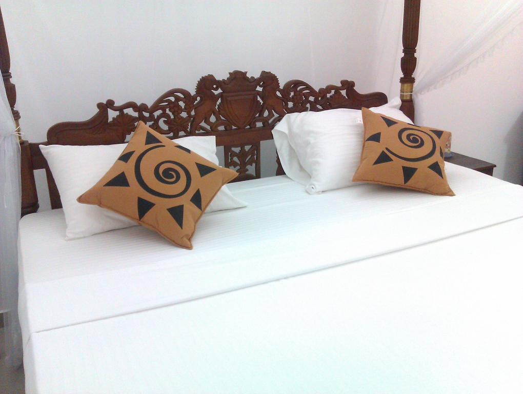 Aayu'S Guest Hotel Bentota Exterior photo
